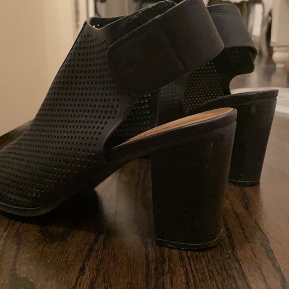 Call it spring black wedges - Picture 3 of 4